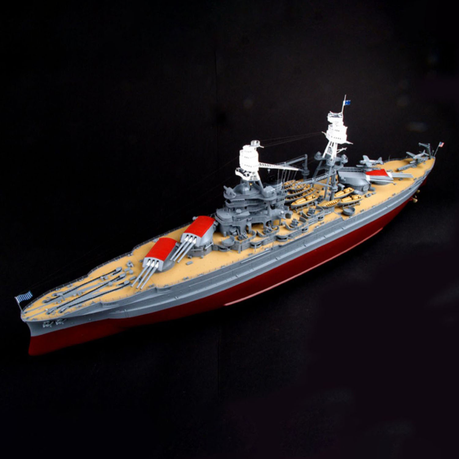 ทรัมเปเตอร์ 1/200 เรือรบยูเอสเ - Model Kit Uss Arizona บทวิจารณ์และราคา
